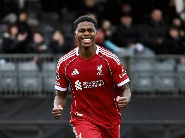 Keyrol Figueroa está cerrando la pretemporada con el Liverpool Sub-21 a puro gol.