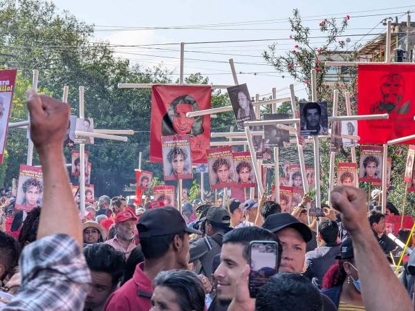 Fotografía de una manifestación de Libre en Tegucigalpa.