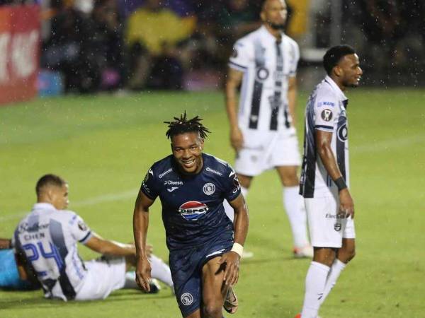 Motagua golea sin piedad al Tauro por la Copa Centroamericana