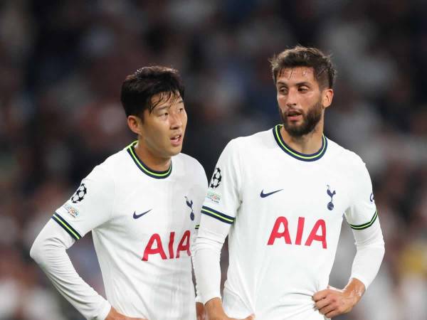 Rodrigo Bentancur fue castigado fuertemente en la Premier League por su comentario en tono racista contra Heung-min Son.