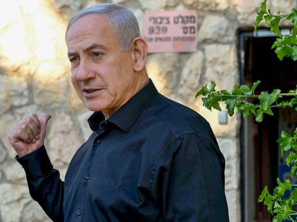 El primer ministro de Israel, Benjamín Netanyahu, suspendió los ataques contra Irán tras conversar con Trump.