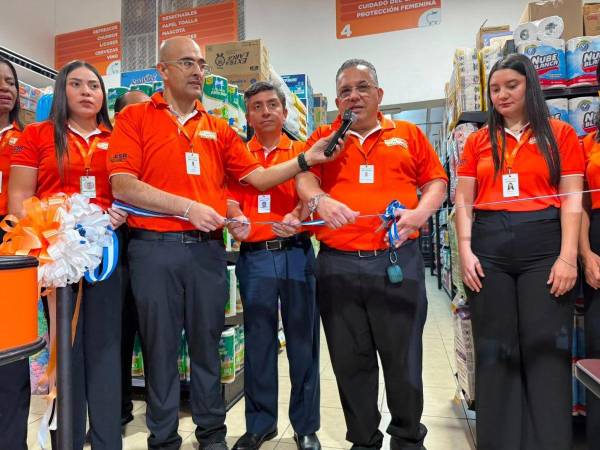 Con una propuesta enfocada en la cercanía y el ahorro familiar, la cadena inauguró su segundo punto de venta en la región norteña. El moderno establecimiento reúne abarrotes, productos frescos y múltiples servicios financieros bajo un mismo techo.