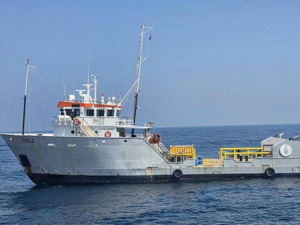 La Marina de El Salvador incautó 6,6 toneladas de cocaína en aguas del Pacífico, a más de 700 kilómetros de la costa del país centroamericano.