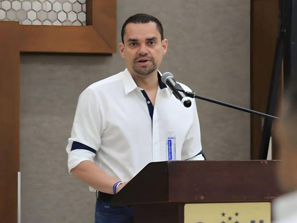 Tomás Zambrano, presidente del Congreso Nacional.