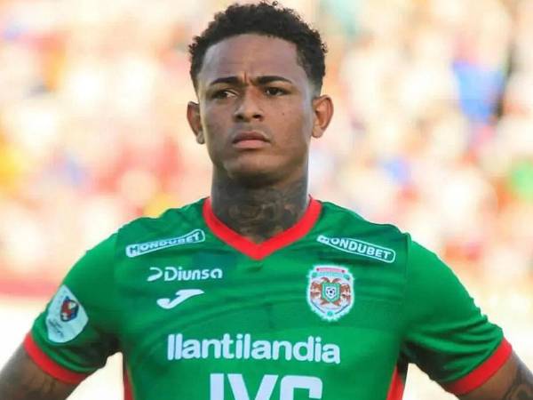 ​​​​​​Cristian Sacaza no continuará en Marathón luego de una controversia relacionada con su contrato y supuestos retrasos en el pago de su apartamento, situación que el propio futbolista dio a conocer en sus redes sociales.