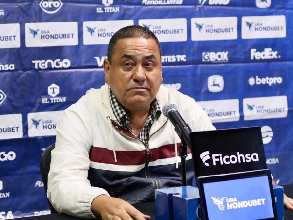 El entrenador colombiano salió molesto tras la derrota contra el Motagua.