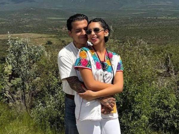 “¿Ángela Aguilar y Christian Nodal serán papás?”. Al menos es lo que ha comenzado a circular en redes sociales a raíz de un video viral de una presentación de la cantante.