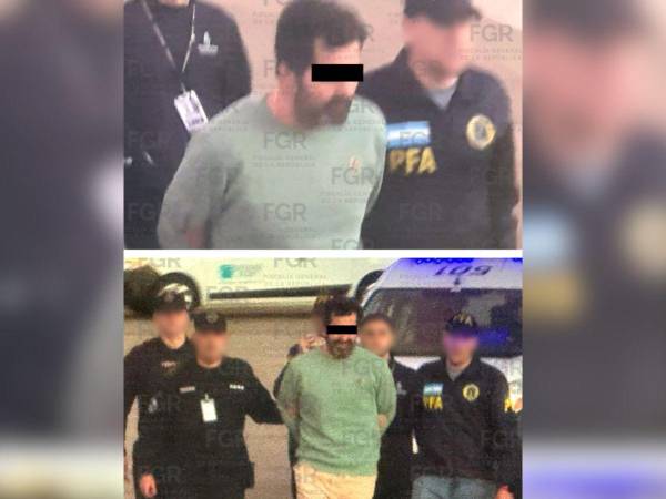 Fotografía que muestra el traslado del excontraalmirante mexicano Fernando Farías Laguna.