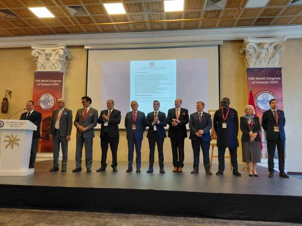 Unos 200 cónsules de todo el mundo participaron en la asamblea donde Qubain representó a Honduras.