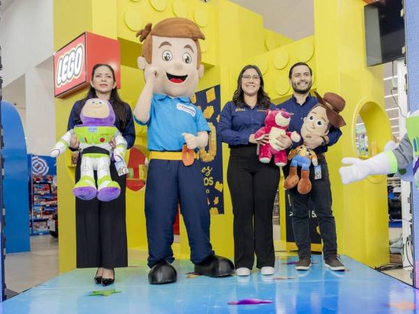 Diunsa presentó en la tienda Pedregal de San Pedro Sula su nueva campaña de juguetes “Diunsa Land”. La propuesta destaca un amplio catálogo con marcas como LEGO, Barbie y Hot Wheels para incentivar la diversión en familia a nivel nacional.