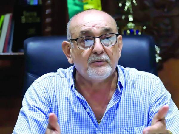 Con el 36% de las actas procesadas —161 de un total de 443— y 25,505 votos contabilizados hasta las 6:30 a.m., los resultados preliminares del Consejo Nacional Electoral (CNE) colocan a Gustavo Mejía al frente de la contienda por la Alcaldía de Choloma.