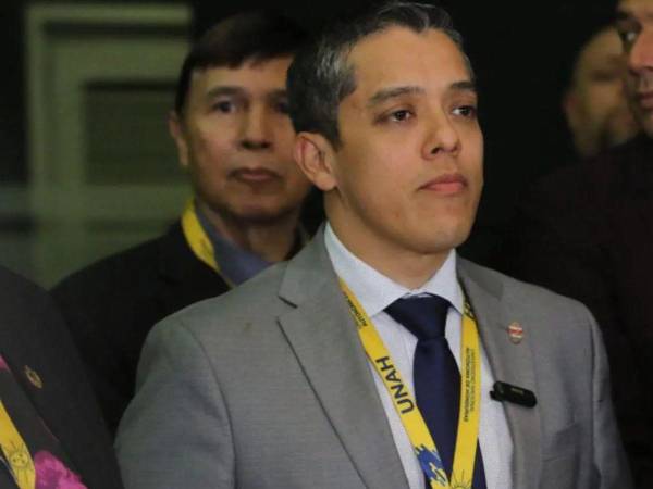 Odir Aarón Fernández, rector de la Universidad Nacional Autónoma de Honduras (UNAH).