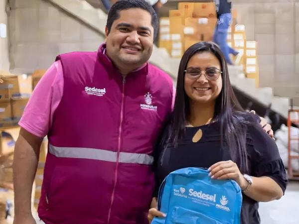 José Carlos Cardona Erazo, exministro de Sedesol, e Isis Cuéllar, diputada de Libre, no son los únicos responsables del manejo de los fondos, hay instituciones, militantes y oenegés de por medio.