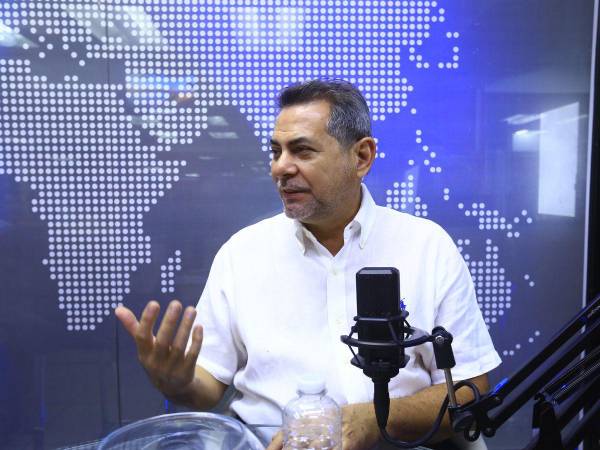 El diputado del Partido Liberal, Marlon Lara, en entrevista con Hablemos de Política.