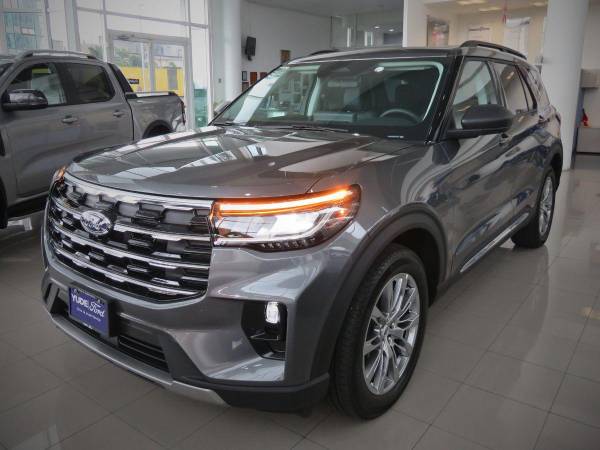 La Ford Explorer Active 2025 es una máquina imparable, capaz de conducirse en cualquier tipo de terreno, con un rendimiento excepcional y una ingeniería que no tiene igual.