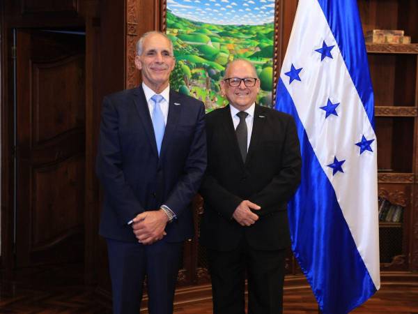 Juramentan a Fernando Anduray como titular de Conatel.