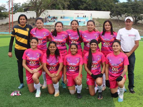 El equipo Rosalilas de Santa Rosa de Copán prpinaron un 19-0 a Adedpias.