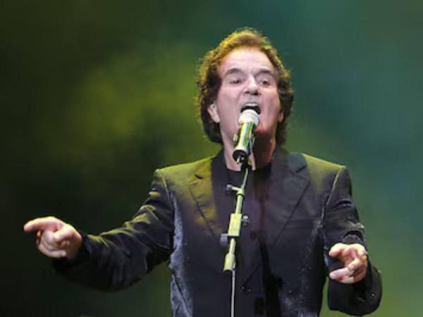 El fallecido cantante Manuel de la Calva.