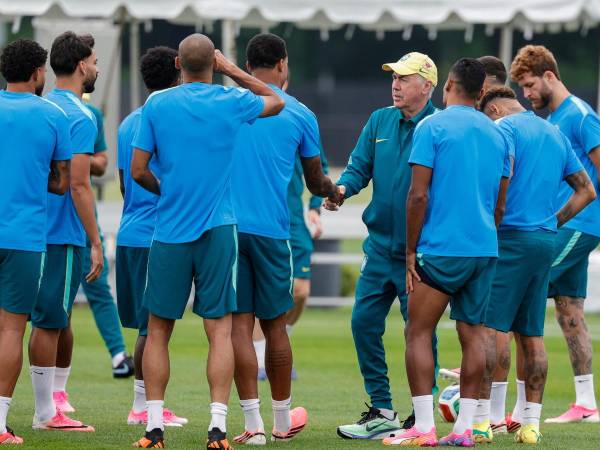 El equipo brasileño hizo 7 puntos y se quedó con el liderato del grupo C por diferencia de goles.