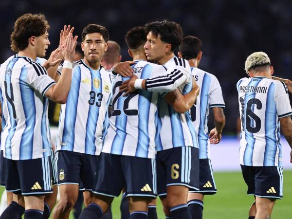 Lautaro Martínez sigue imparable y anotó uno de los cuatro goles para Argentina. FOTO EFE.