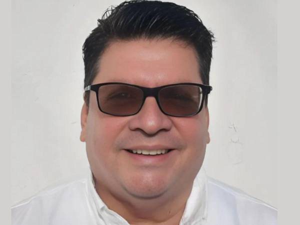 Rossell Javier Posas Espinal, reconocido comunicador social de La Ceiba.