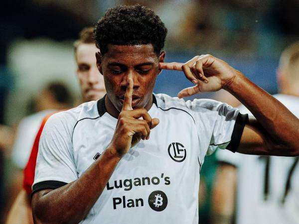 El delantero hondureño sigue anotando goles para el FC Lugano, siendo determinante para el club.