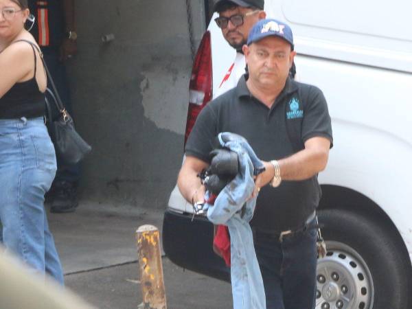 Samuel Juárez (foto) salió de su vivienda en la residencial Francisco Morazán de la capital la noche del sábado 9 de mayo rumbo a su turno nocturno en el Hospital Escuela, sin imaginar que sería la última vez que vería a su hijo con vida.