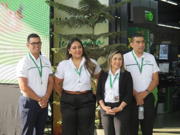 Supermercados La Colonia celebró a lo grande el cierre de su promoción “Navidad de lujo al estilo Suzuki con La Colonia”, premiando la fidelidad de sus clientes de la zona norte.