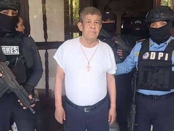Adán Fúnez, exalcalde de Tocoa, continuará enfrentando el proceso judicial bajo arresto domiciliario.