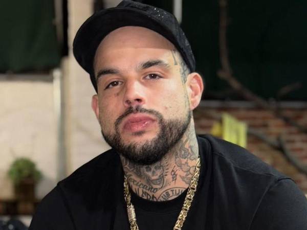 El cantante e hijo de Pepe Aguilar, Emiliano Aguilar.