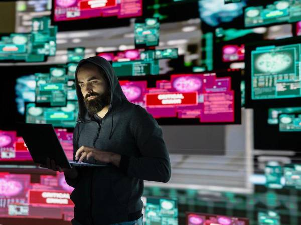 El <i>ransomware</i> figura como una de las principales amenazas. El 95 % de los profesionales encuestados lo considera una preocupación crítica y un 22 % indicó haber sufrido al menos un incidente de este tipo en los últimos dos años. Durante 2024.