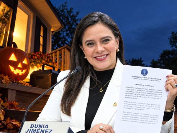 Dunia Jiménez, diputada del Partido Libertad y Refundación (Libre), presentó ante el Congreso Nacional una propuesta de ley que busca impedir que los centros educativos públicos y privados de Honduras organicen actividades relacionadas con Halloween. La iniciativa reavivó el debate sobre el origen y el significado de esta celebración.
