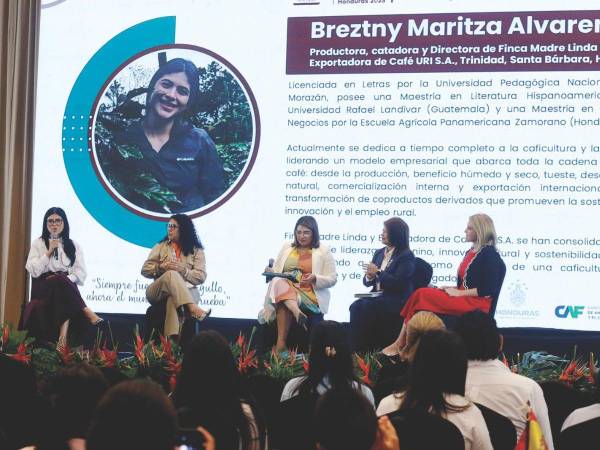 Panel de mujeres durante el inicio de la 140 asamblea de la Organización Internacional del Café, en San Pedro Sula, Honduras, instalada ayer.