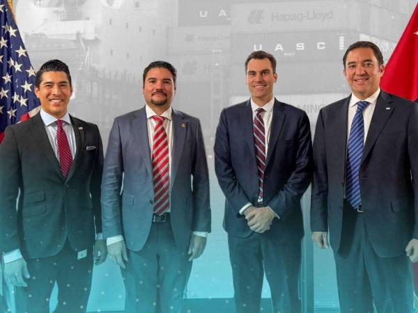 En la imagen aparecen, en representación de Honduras, Javier Bú Soto, secretario de Estado en los Despachos de Relaciones Exteriores y Cooperación Internacional, y Héctor Zelaya, secretario privado de la presidenta de Honduras, Xiomara Castro.