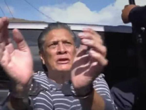 Esdras Amado López, capturado ayer por miembros de la Policía Nacional tras una denuncia de violencia doméstica.