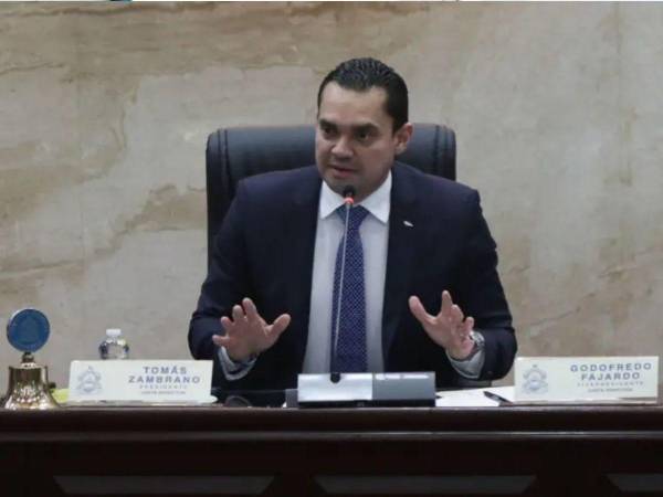 Tomás Zambrano, presidente del Congreso Nacional.