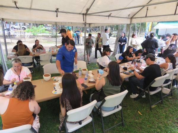 Supermercados Colonial une fuerzas con la comunidad en una jornada de conciencia ambiental y color.