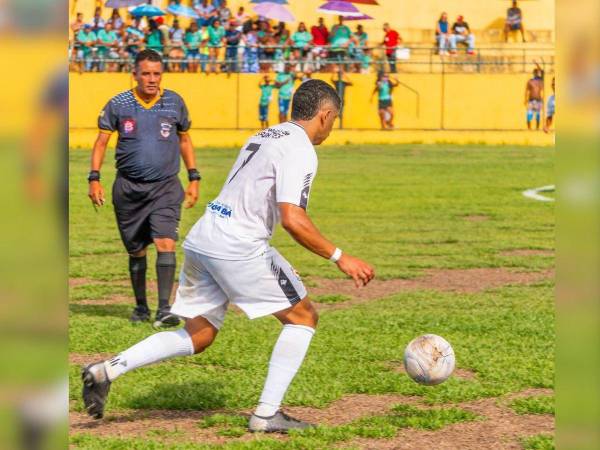 La muerte del futbolista Reyam Lucas, de 27 años, ha causado conmoción entre sus compañeros de equipo, amigos y seguidores en redes sociales, luego de que se informara que perdió la vida tras ingresar a una cascada natural ubicada en Brasil.