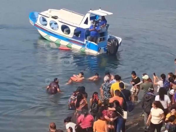 Tristemente, el hombre murió ahogado mientras participaba de la actividad religiosa.