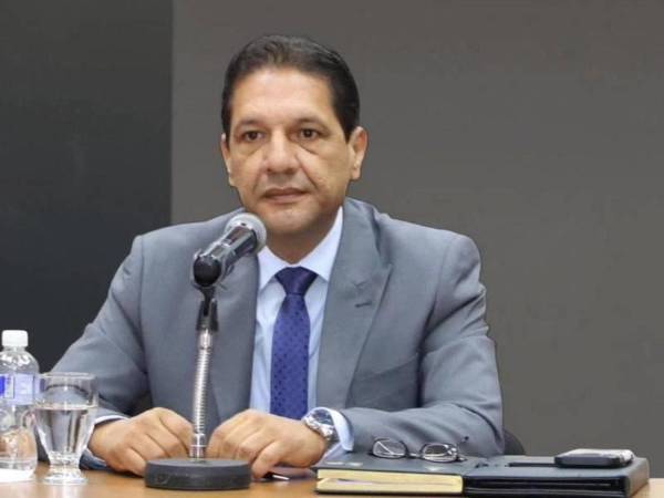 Mario Flores Urrutia, magistrado del Tribunal de Justicia Electoral (TJE).