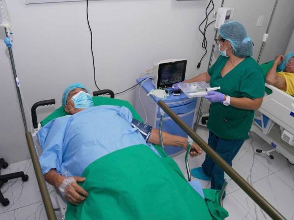 La operación realizada en el quirófano municipal duró más de tres horas. El paciente fue dado de alta y se recupera en casa.