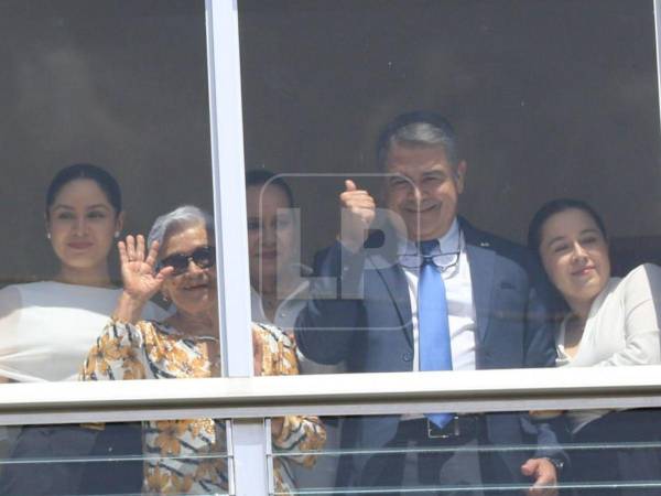 Juan Orlando Hernández enfrentará juicio en libertad por fraude y lavado.