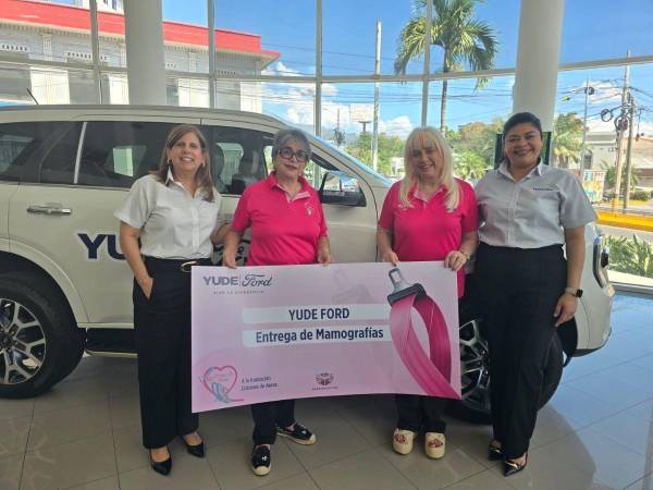 Yude Canahuati reafirmó su proyección social mediante la entrega de donativos destinados a fortalecer la asistencia medica de pacientes que luchan contra el cáncer de mama en el país.