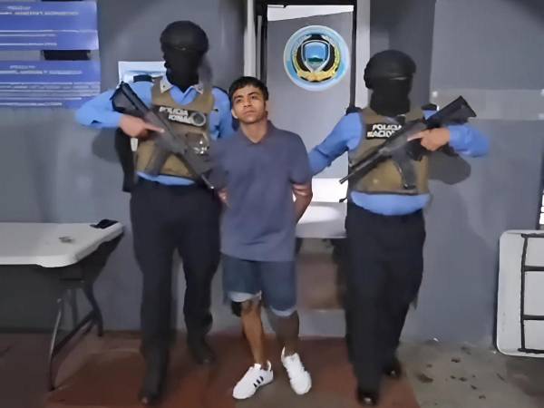 En un operativo realizado por la Dirección Policial Anti Maras y Pandillas Contra el Crimen Organizado (DIPAMPCO), se arrestó a un hombre identificado como alias “Chentio” en la colonia Concepción de este municipio.