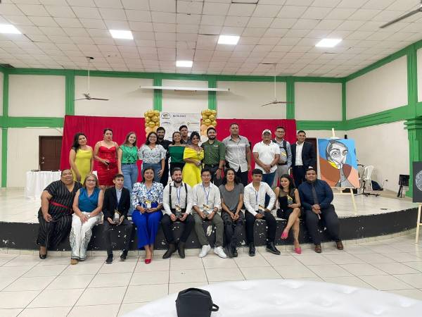 Los artistas de diferentes edades y orígenes expusieron sus técnicas predilectas.