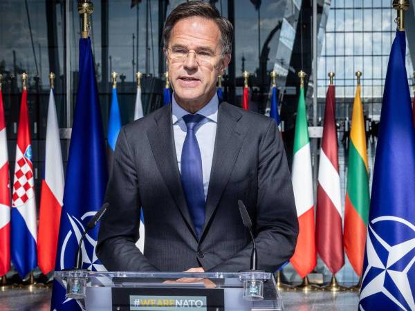 El secretario general de la OTAN, Mark Rutte, durante una conferencia de prensa este miércoles tras la violación del espacio aéreo de Polonia la pasada noche por drones rusos.