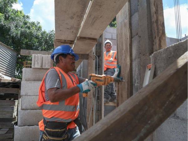 El sector construcción genera más de 300 mil empleos en Honduras.