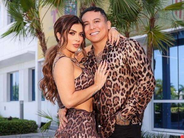 El bienestar de Kimberly Flores ha preocupado a sus seguidores debido a una publicación de su esposo, el cantante Edwin Luna.