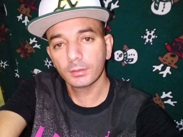 Yerlyn David Sagastume, de 37 años, fue reportado como desaparecido en Villanueva, Cortés. Si tiene información sobre su paradero, puede llamar al 9624-4544.