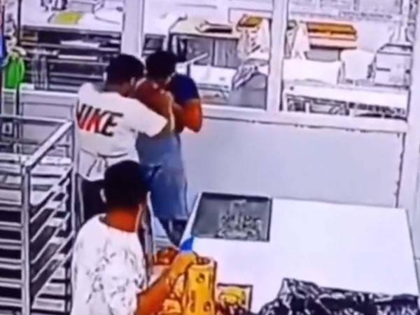 Broma con cuchillo: Muere empleado de panadería tras puñalada en el corazón